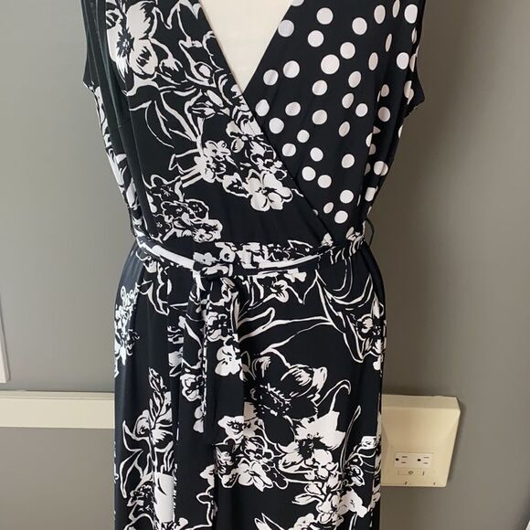 INC dress  - Picture 4 of 10